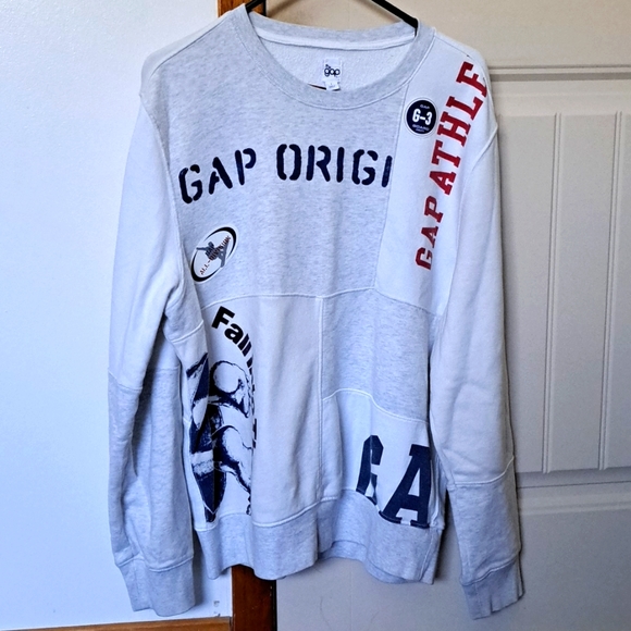 The GAP Logo Remix Pullover Sweatshirt in French Terry Heather Sz L - Picture 1 of 3